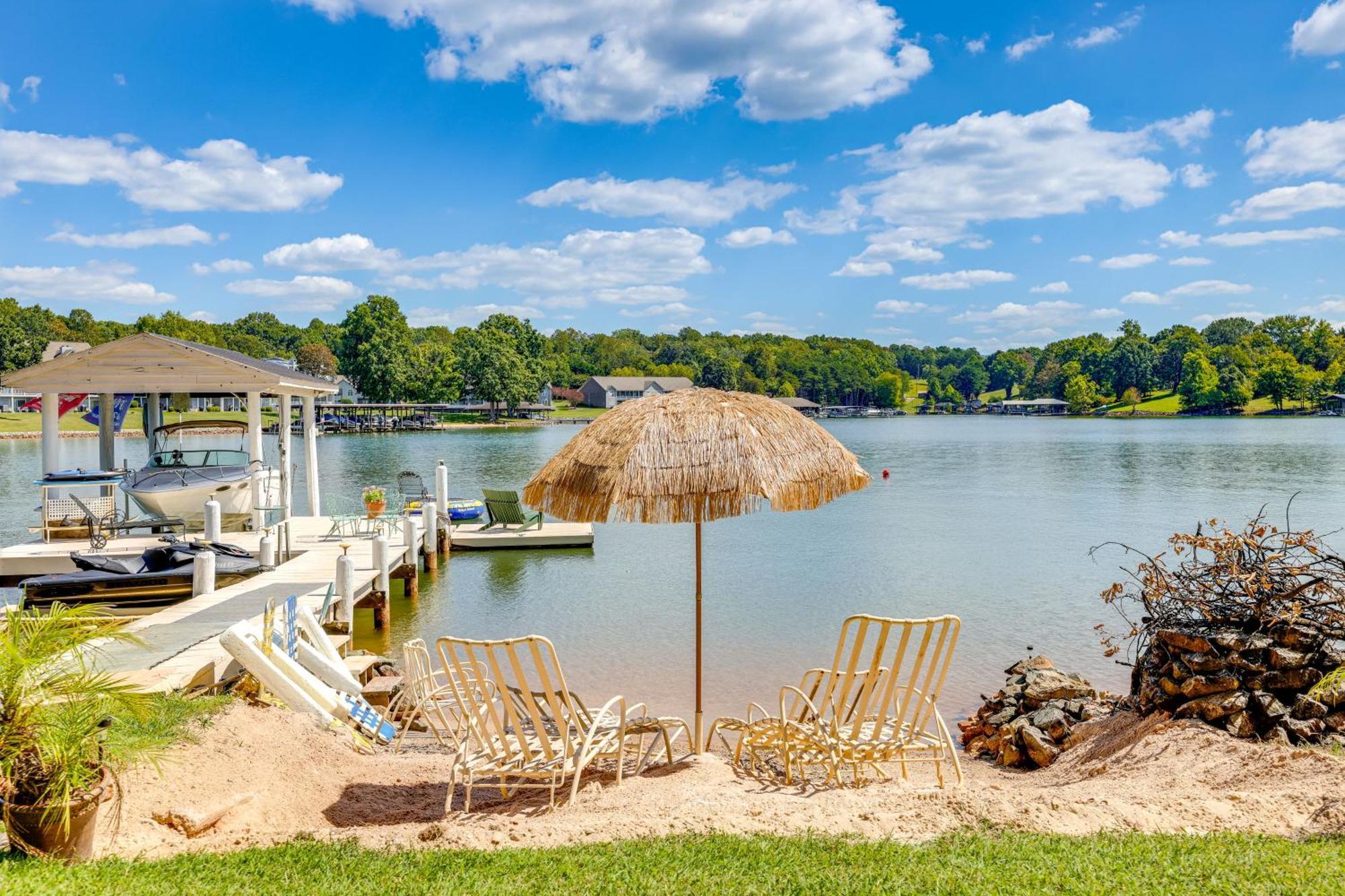Smith Mountain Lake Retreat With Private Beach! Huddleston Exterior foto